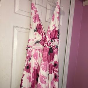 Backless dress